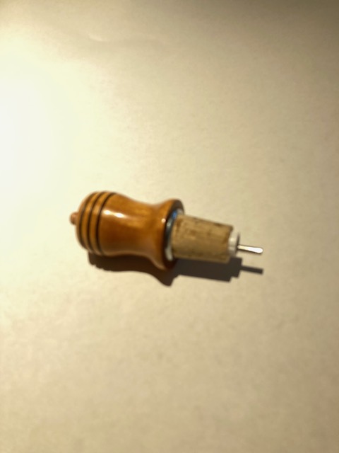 Luxurious Craftsmanship: Wooden Bottle Pour&nbsp;Spout